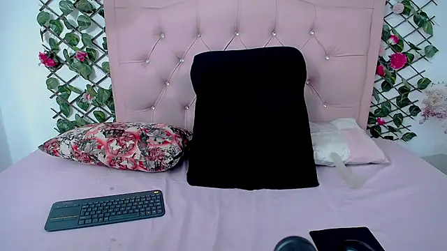 Chat +18 de LucyCute_1 ao vivo