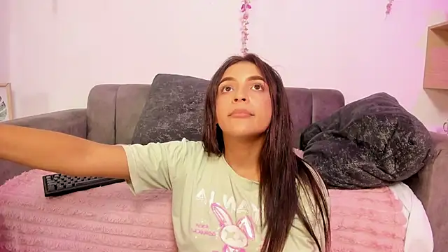 Онлайн чат XXX chloe_peach_