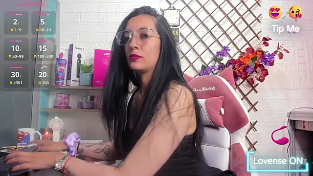Chatroom XXX en direct de SALOME_KORLAND