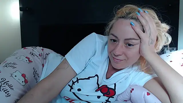 _karolynesyera_ Live XXX-chat