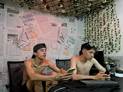 Czat XXX na żywo – heyy_noah11