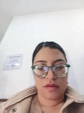 SOFI__10 élő XXX-chatje