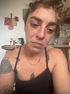 SalyTredelMonte: απευθείας συνομιλία ΧΧΧ