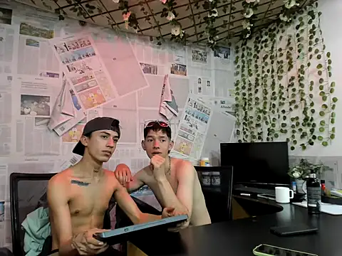 heyy_noah11's Live XXX Chat