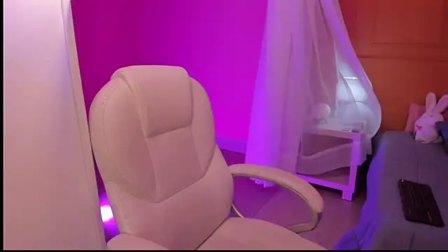 Chatroom XXX en direct de Abriil_cutee
