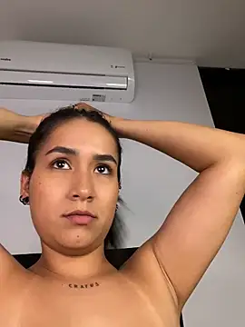 Val12777's Live XXX Chat