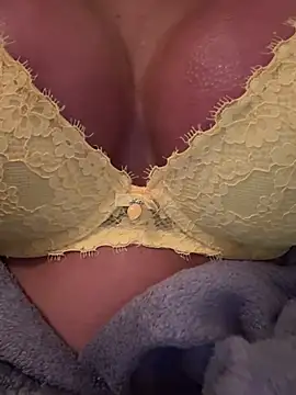 F3ckd0lllucy Live XXX-Chat