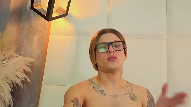 Valentino_moretti 라이브 XXX 채팅