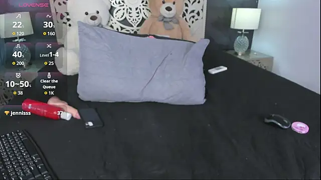 DemonFoxx Adlı Modelin Canlı XXX Sohbeti