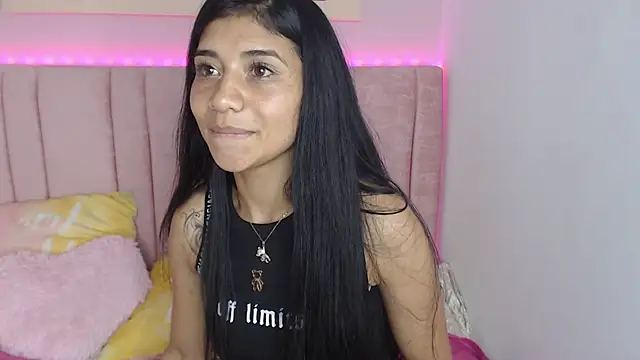 Shamel_Brm Adlı Modelin Canlı XXX Sohbeti