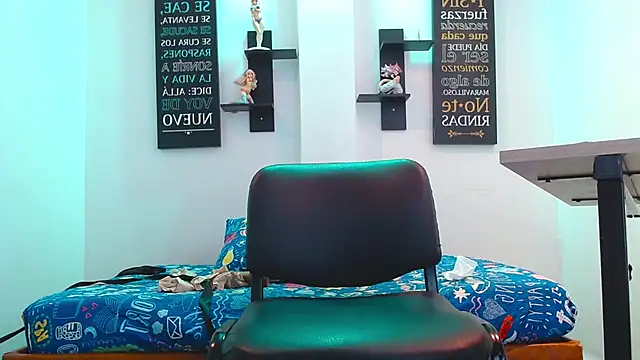 Chat +18 de maria_paula___ ao vivo