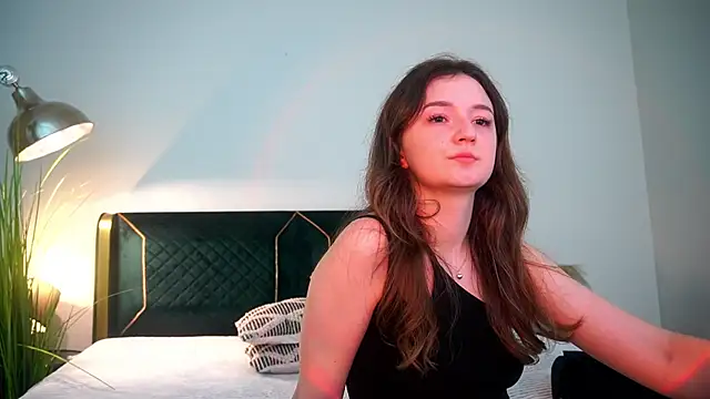 CyrenaLuxe Chat XXX in diretta