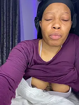 RainBougie's Live XXX Chat