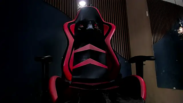 Chat XXX en directo de Boss_Domiinator