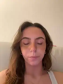 Cherry-Bean live XXX chat