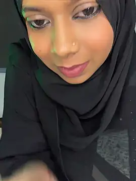 Chatroom XXX en direct de Malika_Secrets