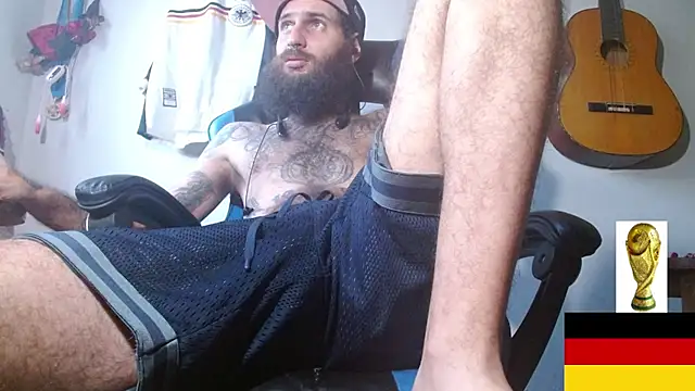 Tatted21xxx Chat XXX in diretta