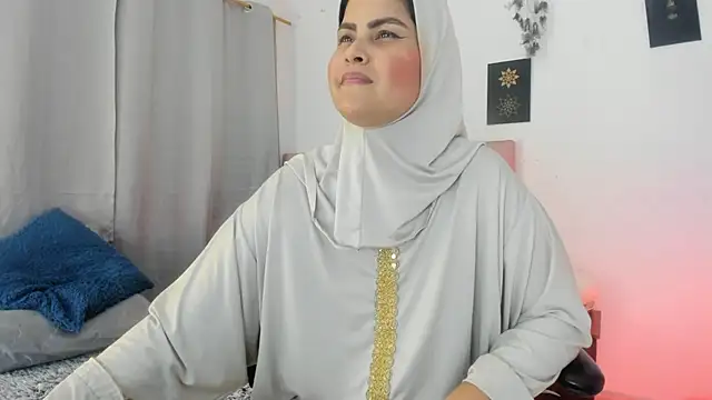 Chat XXX en directo de AishaAmin_