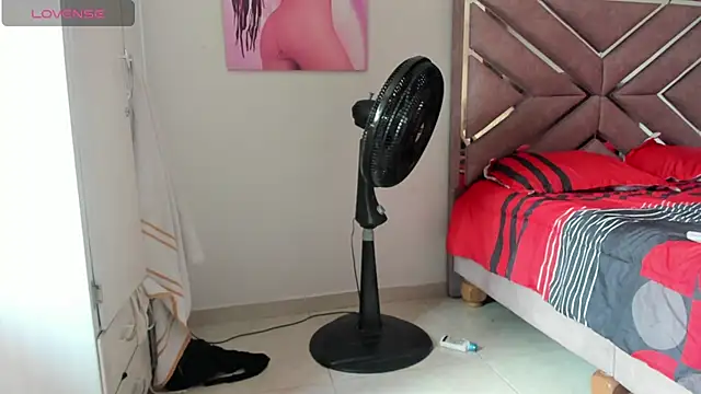 Cristal_Deep_ass লাইভ XXX চ্যাট