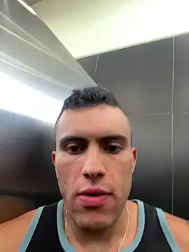 Chat XXX en directo de LucasJewely