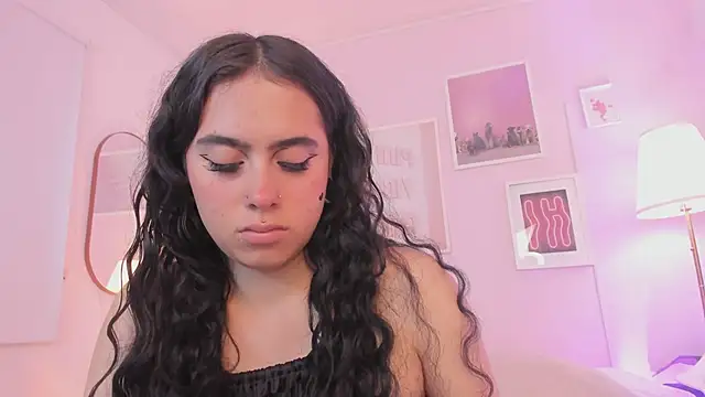 Kimdyy_ Adlı Modelin Canlı XXX Sohbeti