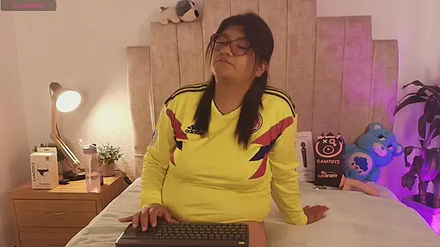 HelenaWinterbourne Chat XXX live