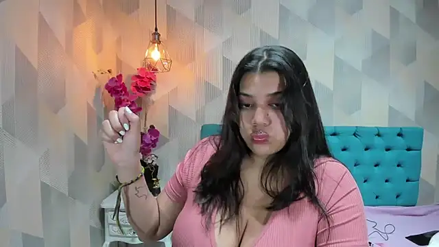 แชท XXX สดของ LindaBreeS
