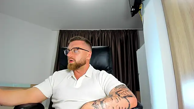 XXX chat uživo modela Findom_guy