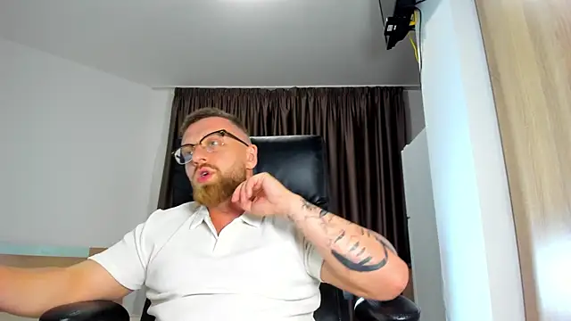 Živý XXX chat Findom_guy