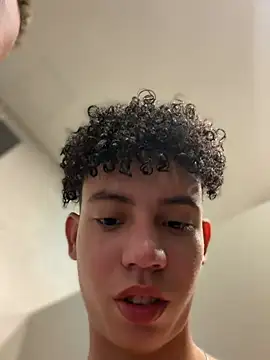 yoursexyjose Webcam Show