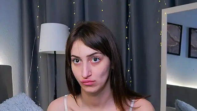 SofiaHill Chat XXX in diretta
