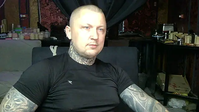 Chat XXX ao vivo de devilWithTats