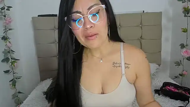 Tania_mature লাইভ XXX চ্যাট
