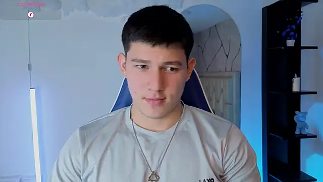 JamesCr_ Live XXX-Chat