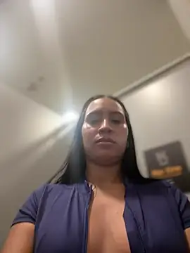 Sexysoeh's Live XXX Chat