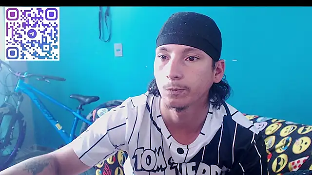 MrKingsaintx – Naživo XXX chat
