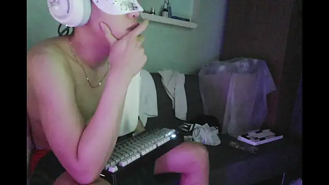 boyhigh1997 live XXX chat