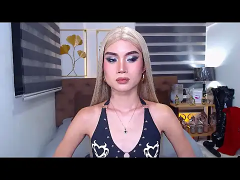 JuicyCockThea Adlı Modelin Canlı XXX Sohbeti