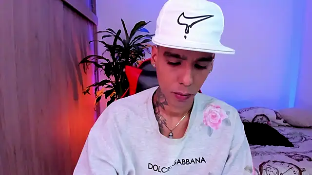 Damianwhite Chat XXX live