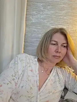 Chat +18 de stellahere8 ao vivo