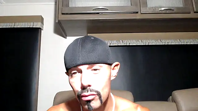 ThickD2C XXX чат на живо