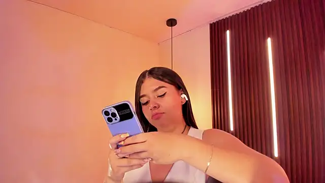 ArianaBaker Live XXX-chat