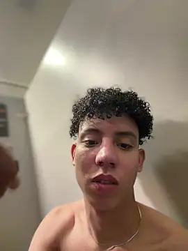 yoursexyjose Live XXX-Chat