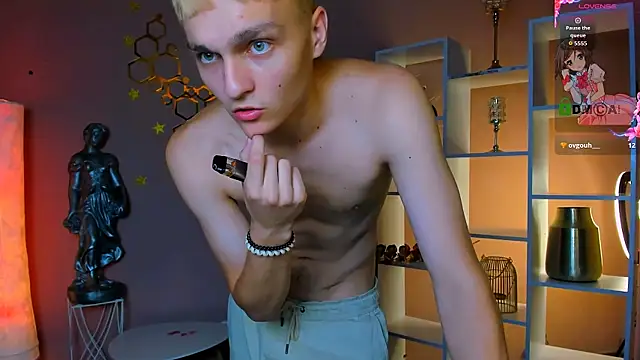 john_lik Chat XXX in diretta