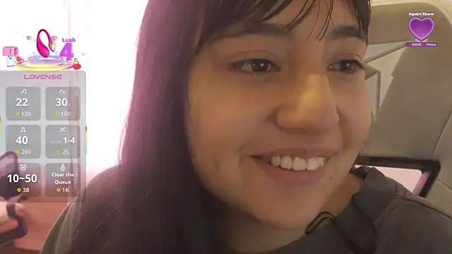 EmmitaGarcia's Live XXX Chat