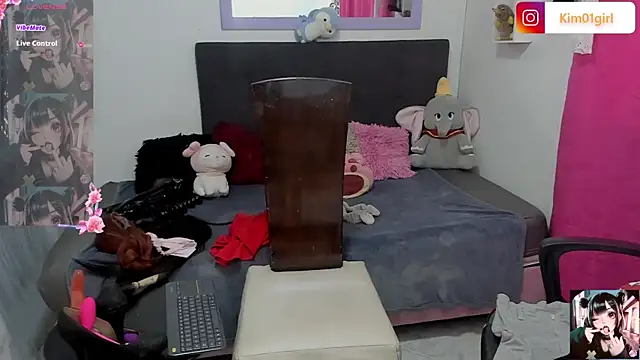 Hanna_long Chat XXX in diretta