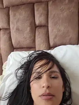Онлайн чат XXX heyshaa
