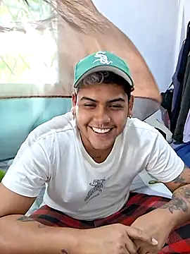 Saul_88 Chat XXX live