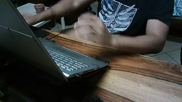 optimalperformance7093のウェブカメラショー