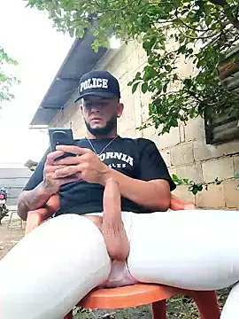 צ'אט XXX בשידור חי של PIGHIGHDIRTY_p0
